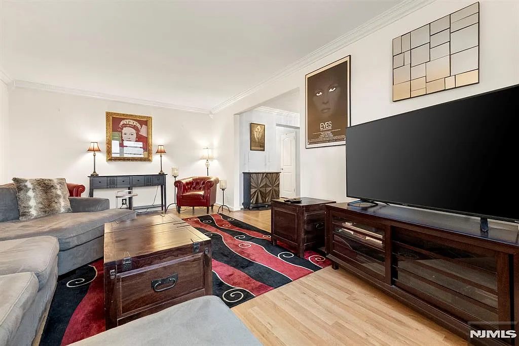 8450 Boulevard E E #1H photo 1
