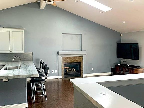 3rd image of 4309 Faraday Dr