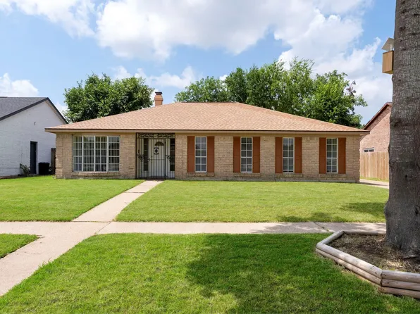 6839 Silver Star Dr, Houston, TX 77086