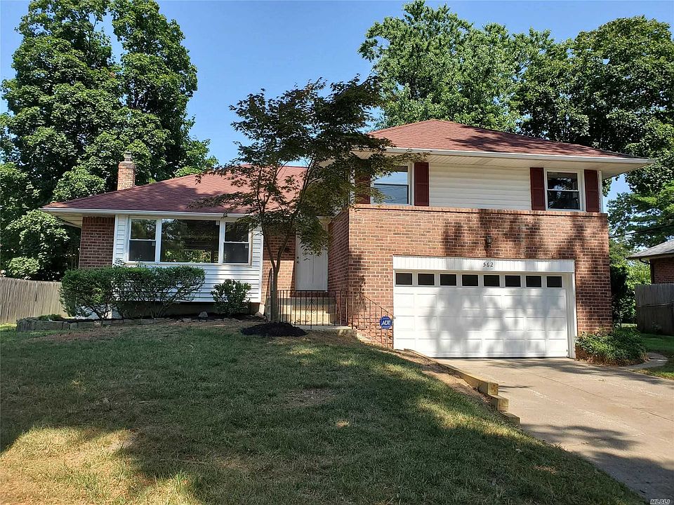 1st image of 562 Cambridge Ave