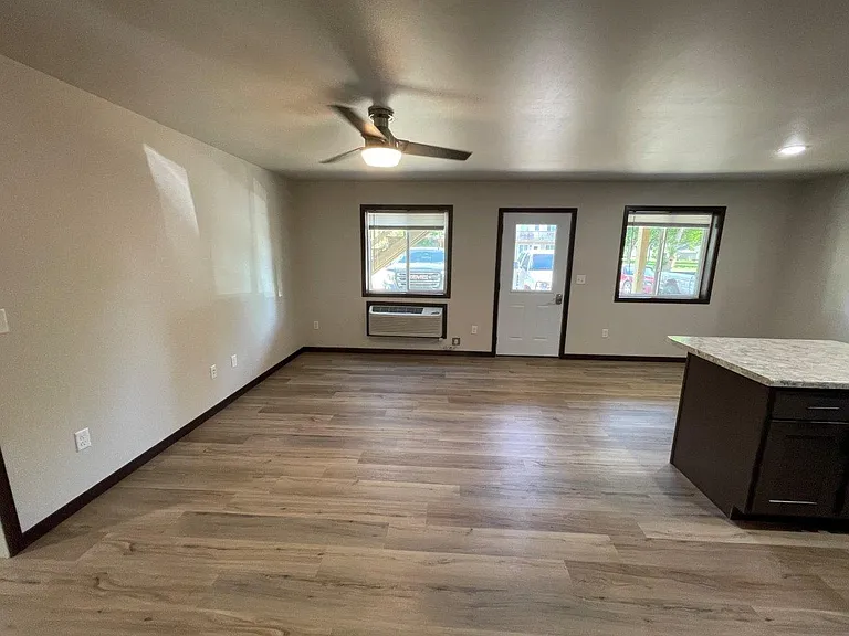 SoDak Townhomes — Photo 12