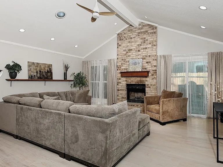 99 N Deerfoot Cir — Photo 6