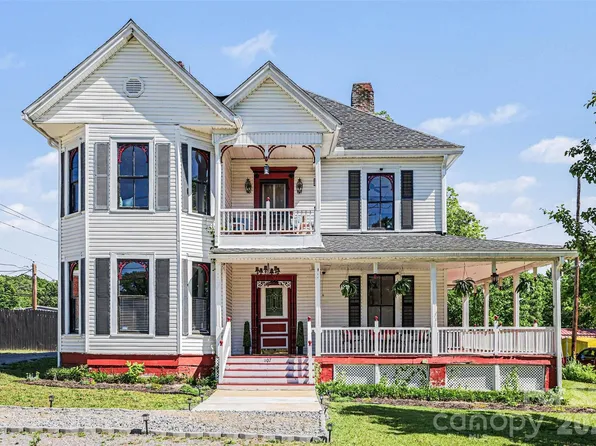 107 Hinton St, Chester, SC 29706