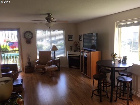 5th image of 7202 NE 44th Way