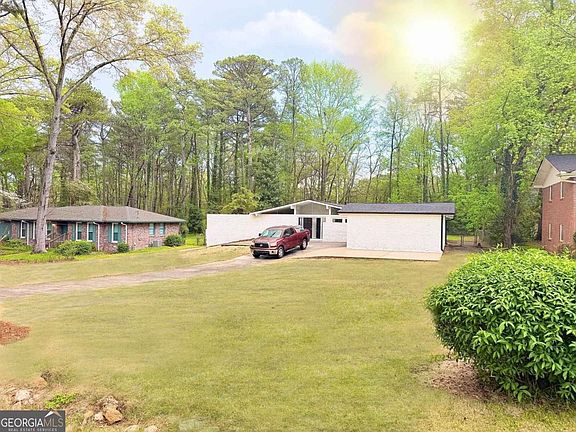 3rd image of 2533 Amalfi Dr