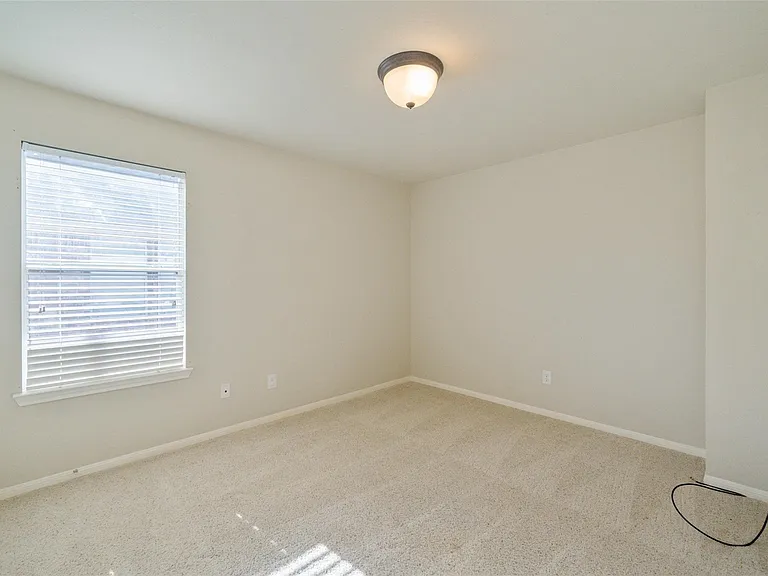 8811 Sun Haven Ln — Photo 31