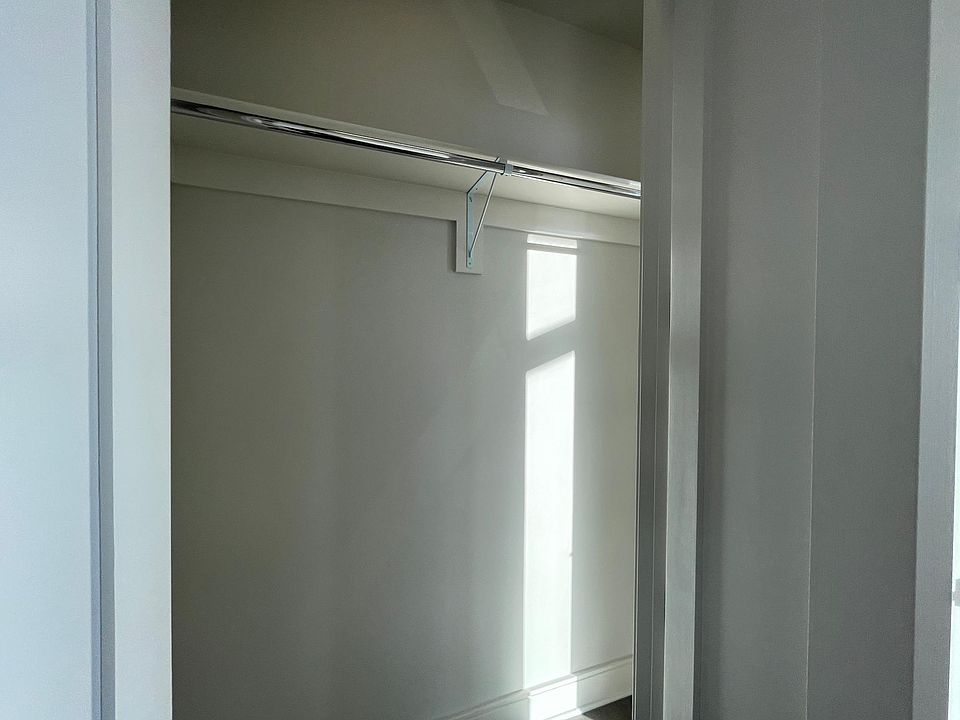 1st image of 955 N Lincoln St #1615