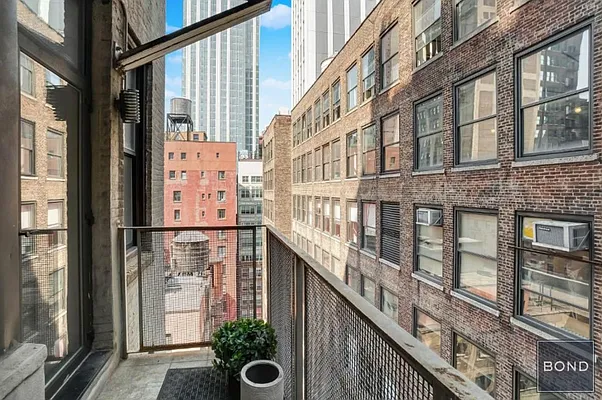 Rented by Bond New York | media 20