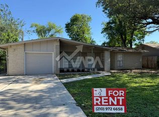 6323 Flint Rock Dr, San Antonio, TX 78238
