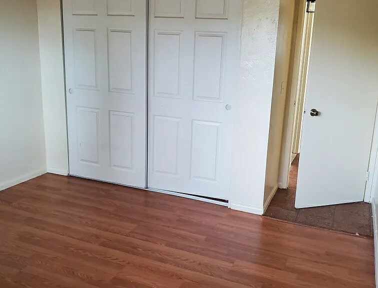 2224 Primrose Ave #10 — Photo 4