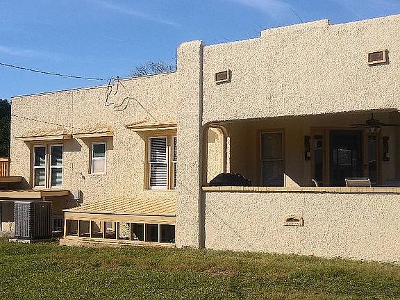 2nd image of 233 N Oleander Ave