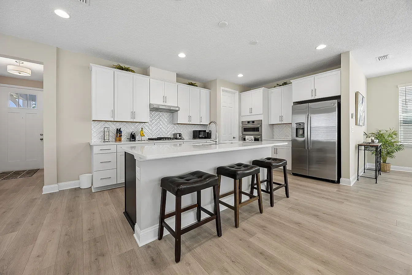 4 bed, 3.5 bath, 2450 sqft, $4,250 — Photo 4