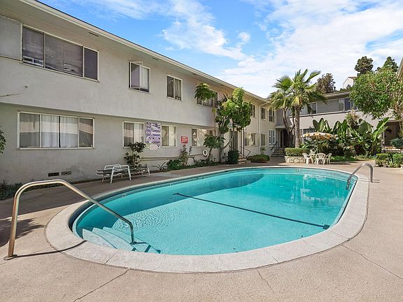 3rd image of 1625 N Laurel Ave APT 32