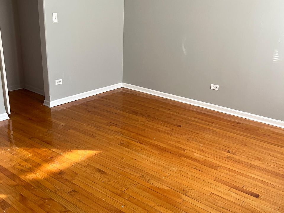 1st image of 9052 Lamon Ave #3