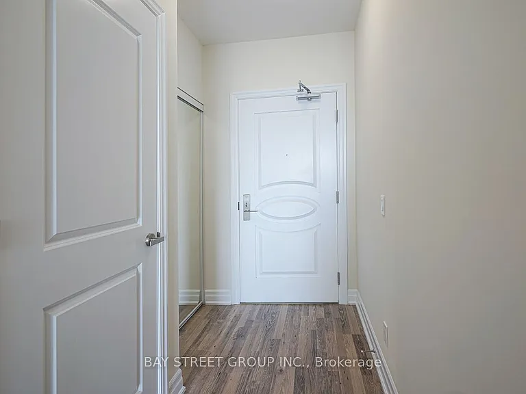 9085 Jane St #1107 — Photo 3