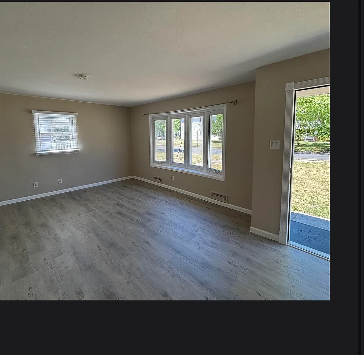 2 bed, 1100 sqft, $2,600 — Photo 3