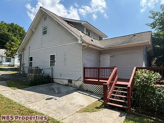 3rd image of 1630 Wallace St