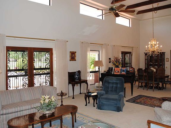 Living Room / Dining Room