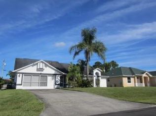 635 SE Dean Ter, Port Saint Lucie, FL 34984