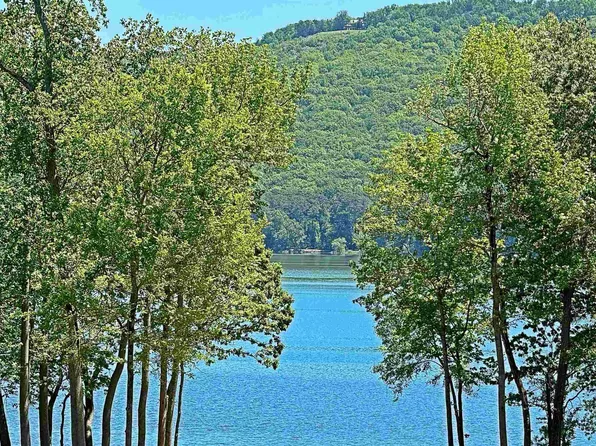 2042 Lookout Mountain Dr, Scottsboro, AL 35769