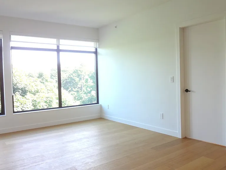 6485 Manitoba St #500 — Photo 1