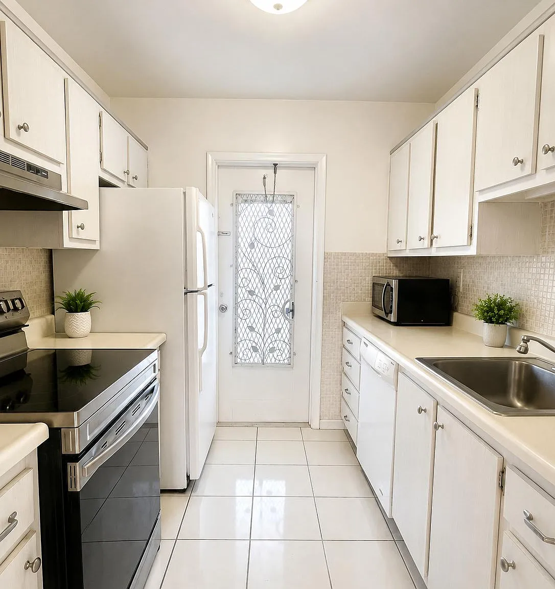 1 bed, 1.5 bath, 806 sqft, $1,800 — Photo 2