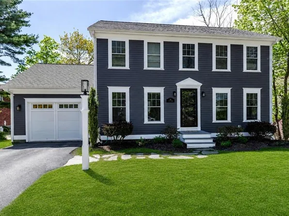 50 Searle Ave, Cranston, RI 02920