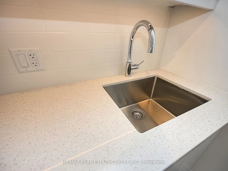 30 Elm Dr W #707 — Photo 21