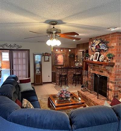 5th image of 673 Oakwood Dr
