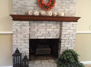 8808 N Christine Dr, Brighton, MI