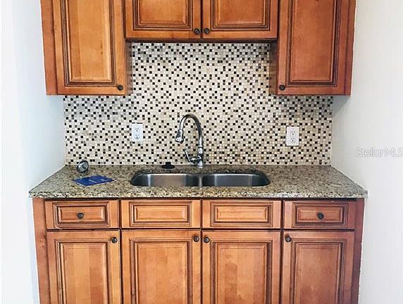 4th image of 7023 Baywood Dr