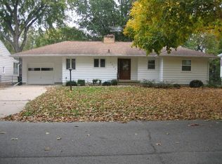 2223 W 8th St, Waterloo, IA 50702