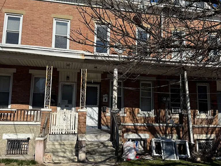 458 S Olden Ave — Photo 11