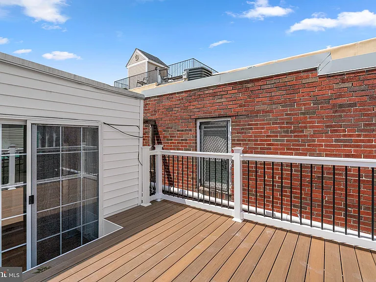 1305 Light St #2 — Photo 34