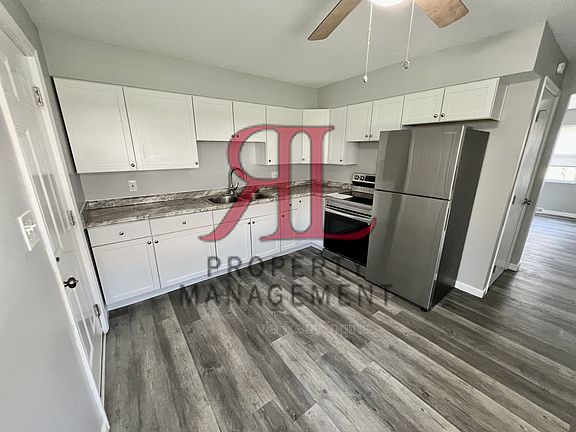 4th image of 2980 Reis Ave
