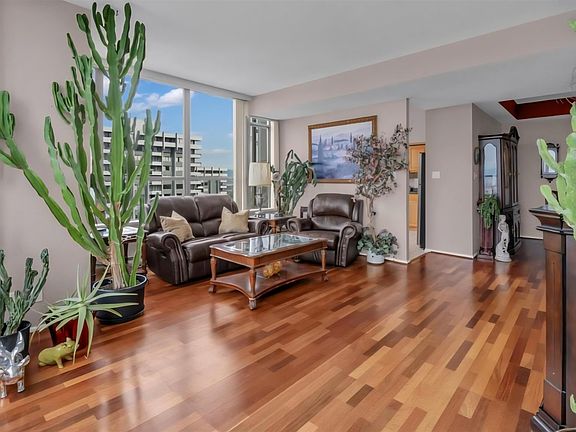 4th image of 5885 Olive Ave #2301