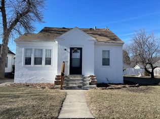 609 9th St, Worthington, MN 56187