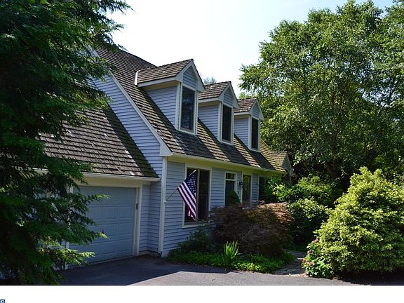2nd image of 4 Kings Ct