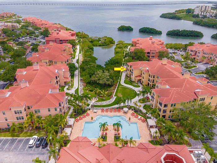 Grand Venezia At Baywatch Condominiums Apartment Rentals Clearwater