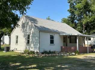 202 W Conner Ave, Fairland, OK 74343