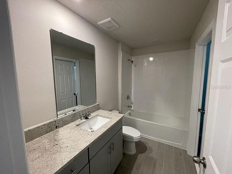 407 Legacy Loop — Photo 40