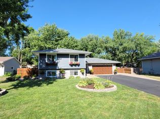932 16th St SE, Forest Lake, MN 55025