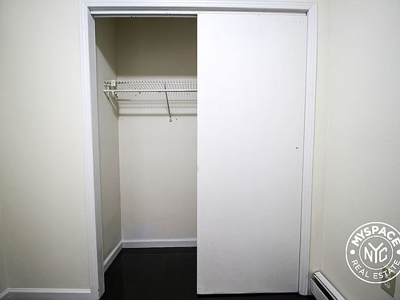 5th image of 923A Gates Ave #1