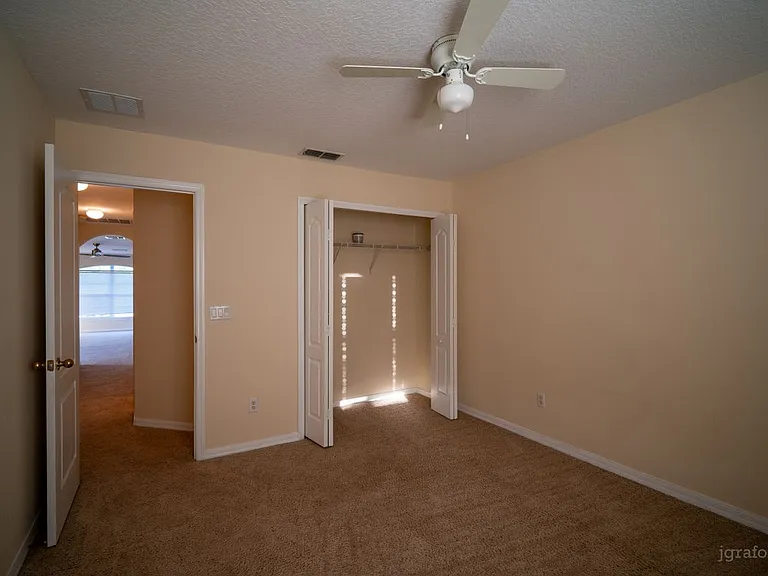 2136 Shadow Creek Dr — Photo 5