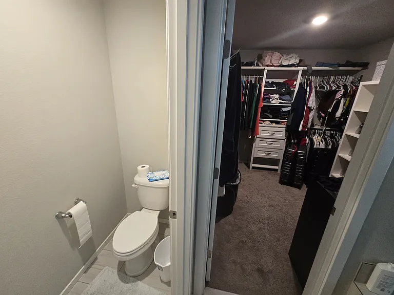 9424 N Alder St — Photo 28