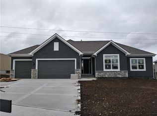 24952 W 87th St, Lenexa, KS 66227