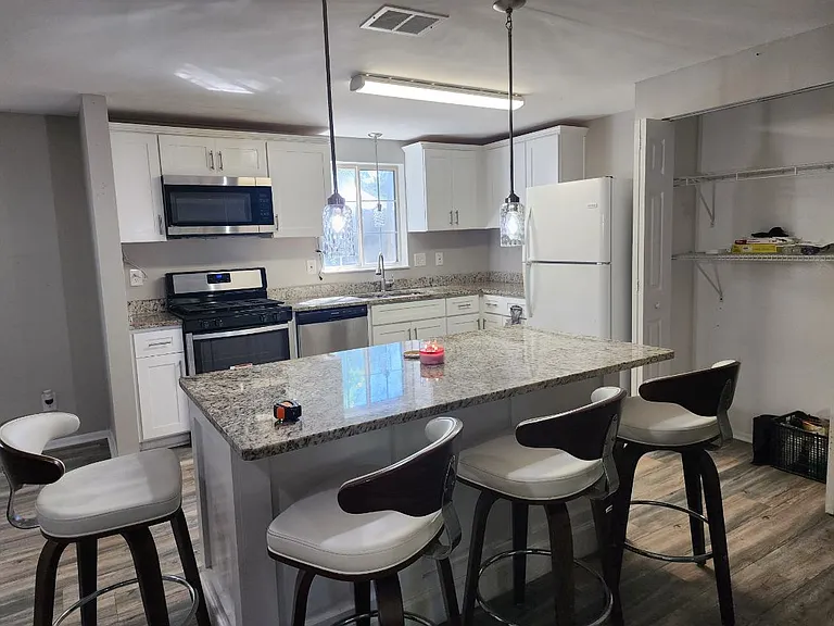 2208 Hopkins Mill Ln — Photo 9