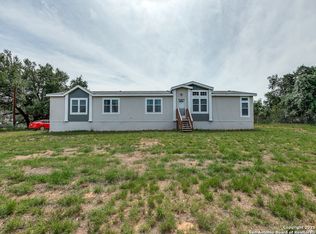 188 Camryn Cir, Poteet, TX 78065