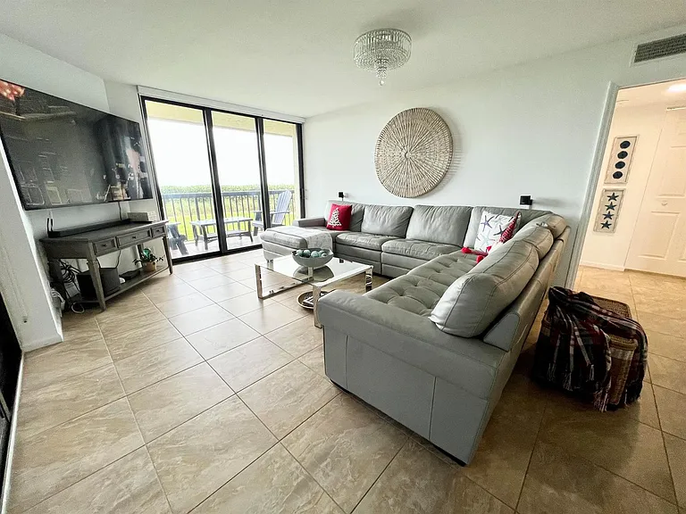 9500 S Ocean Dr #201 — Photo 8