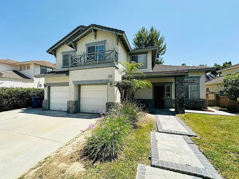 26253 King Edwards Dr — Photo 1